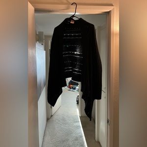 Women’s Faded Glory black elongated front sweater